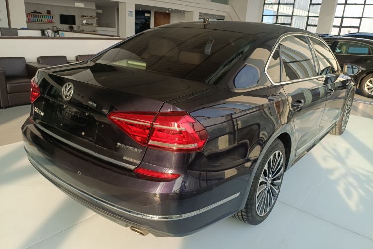 Used Volkswagen Passat 2016 380TSI DSG Ultimate Edition
