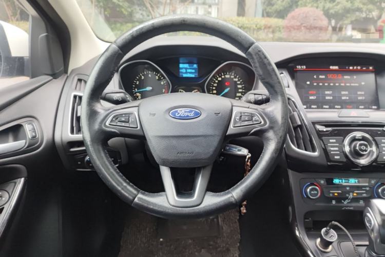 Used Ford Focus 2015 Sedan EcoBoost 125 Automatic Supreme Style Edition
