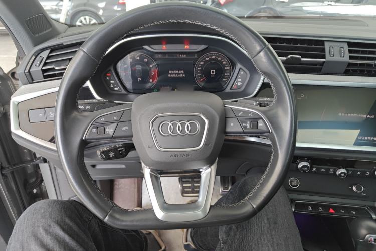 Used Audi Q3 2024 35 TFSI Fashion Dynamic Edition
