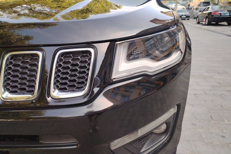 Used  Compass 2019 220T Automatic Enjoyment Version