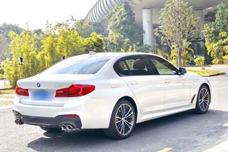Used BMW 5 Series 2019 Facelifted 530Li Leading Edition M Sport Package
