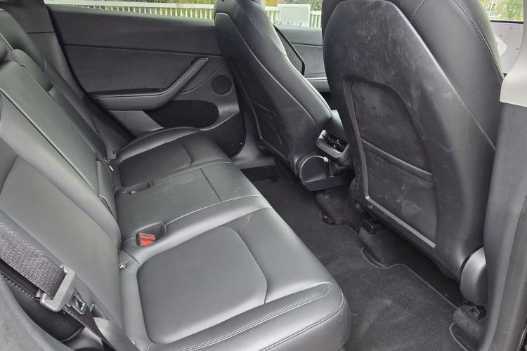 Used Tesla Model Y 2021 Long-Range All-Wheel-Drive Version 3D7
