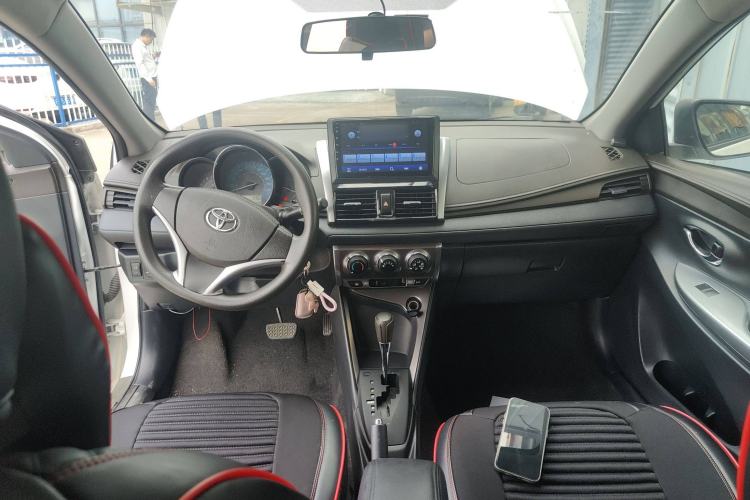 Used Toyota YARiS L 2015 1.5E Automatic Charm Edition
