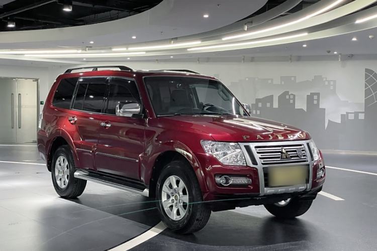 Used Mitsubishi Pajero 2019 3.0L Automatic Prestige Edition
