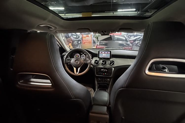 Used Mercedes-Benz GLA 2015 GLA 200 Fashion Model
