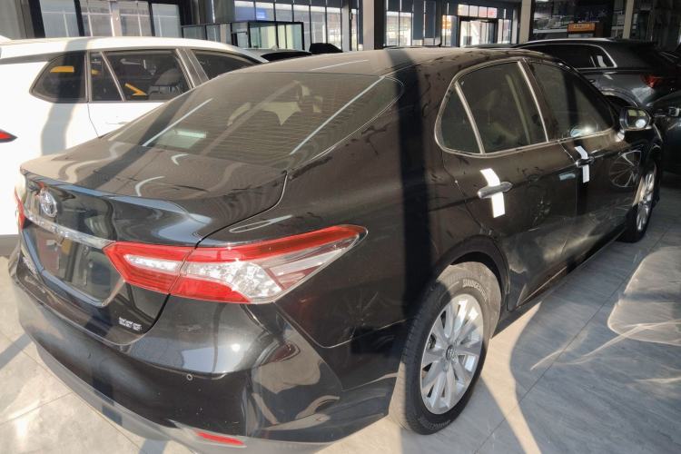 Used Toyota Camry 2021 2.0G Luxury Edition
