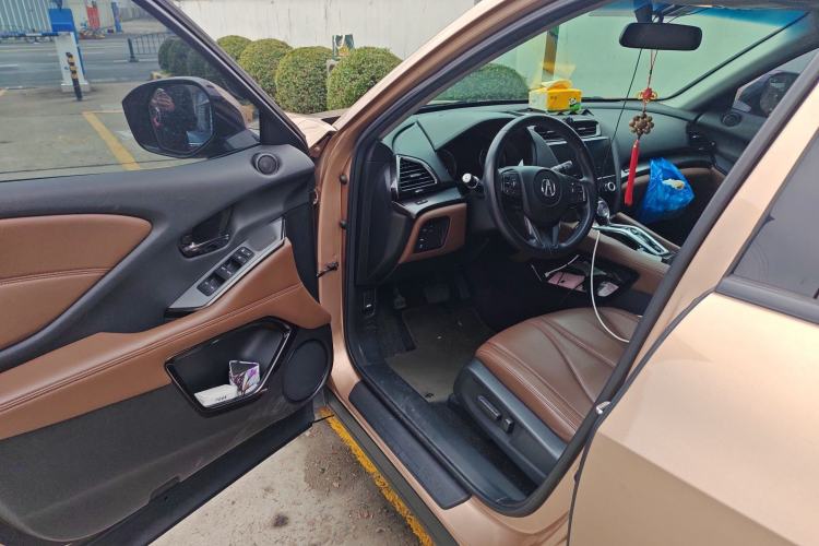 Used Acura CDX 2016 1.5T Two-Wheel Drive Deluxe Edition