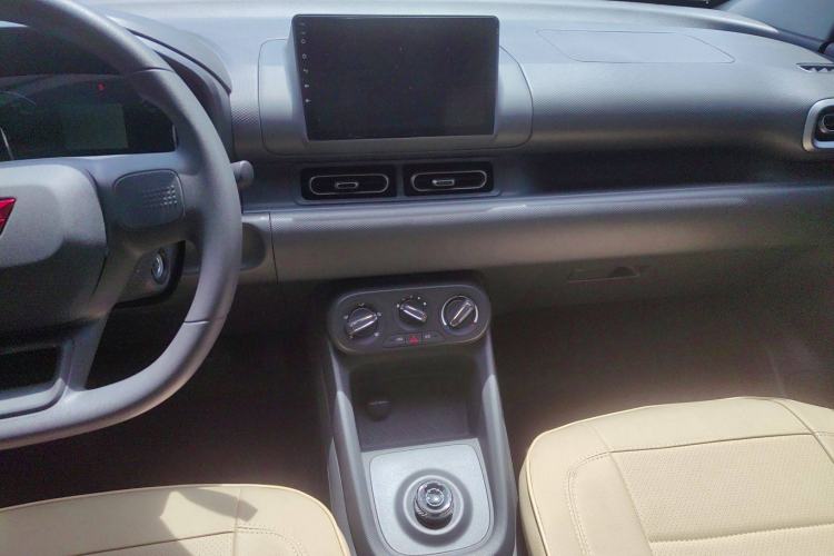 Used Wuling Hongguang New Energy 2024 All-Electric Model 300KM Practical Version
