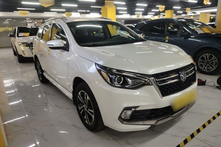 Used Venucia T70 2018 2.0L CVT Smart Edition
