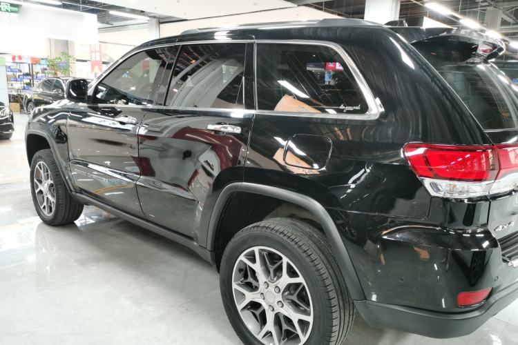 Used  Grand Cherokee 2021 3.0L 80th Anniversary Edition