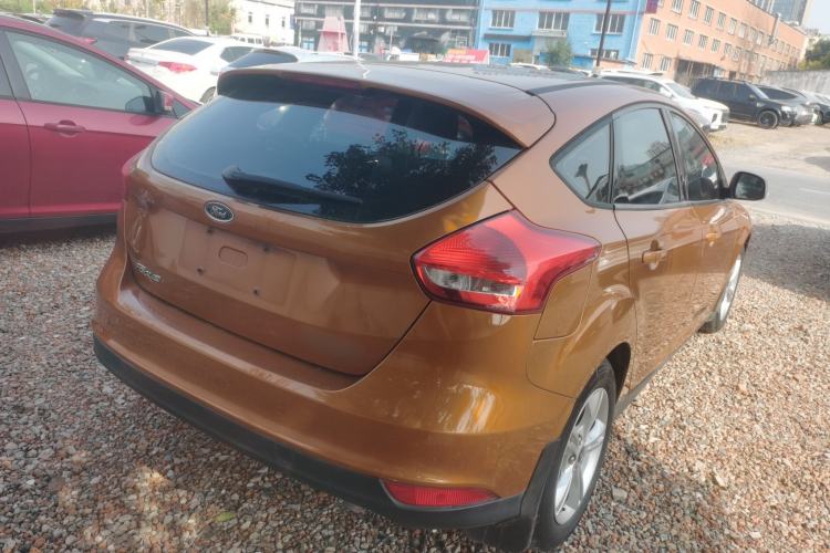 Used Ford Focus 2015 Hatchback 1.6L Manual Comfort Edition
