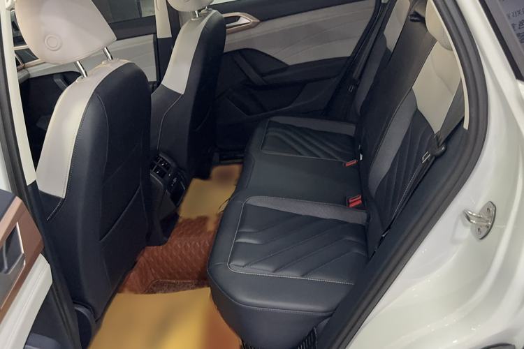 Used Volkswagen Tharu 2023 300TSI Two-Wheel-Drive Full Moon Edition
