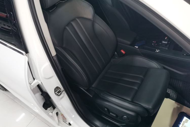 Used Audi A4L 2020 40 TFSI Luxury Dynamic Model