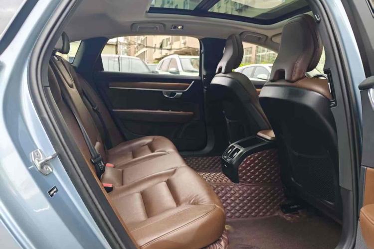Used Volvo S90 2020 T5 Zhiyi Luxury Edition
