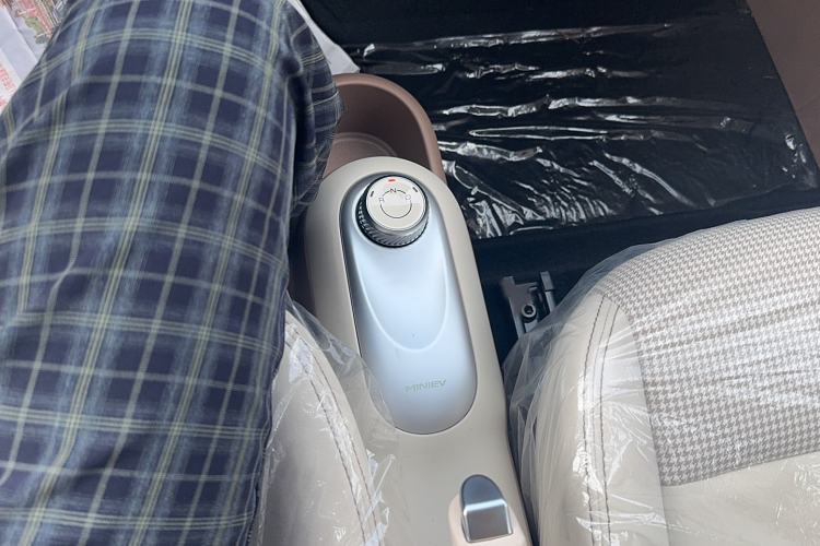 Used Wuling Hongguang MINIEV 2025 Four-Door Version Advanced Edition
