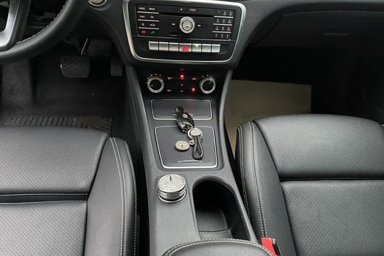 Used Mercedes-Benz GLA 2017 GLA 200 Fashion Model