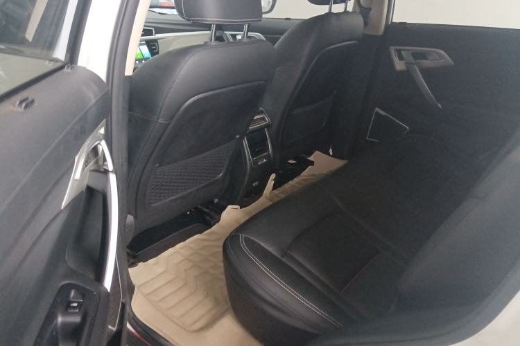 Used Geely Auto Emgrand X7 Sport 2020 1.8TD DCT Two-Wheel Drive Smart Connect 4G-Enabled Version
