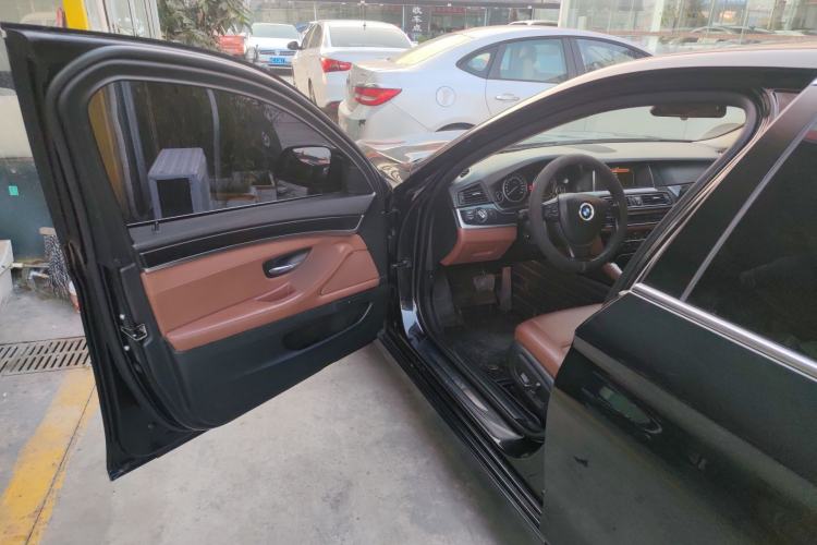 Used BMW 5 Series 2017 520Li Elegant Edition
