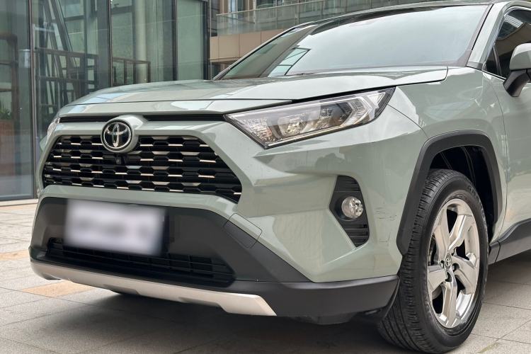 Used Toyota RAV4 2022 2.0L CVT Two-Wheel Drive Fashion Edition
