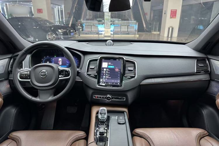 Used Volvo XC90 2024 B6 Zhiya Luxury 7-Seater
