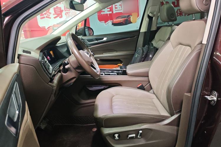 Used Volkswagen Viloran 2023 330TSI Luxury Edition
