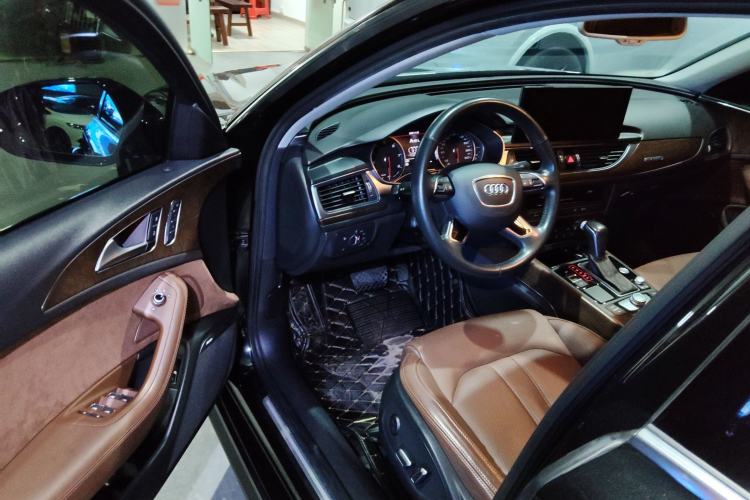 Used Audi A6L 2018 30th Anniversary Edition 45 TFSI quattro Luxury Model
