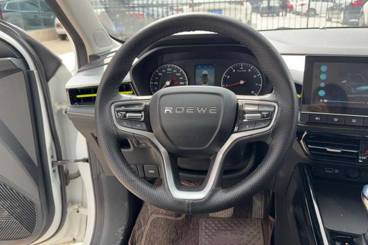 Used Roewe i5 2021 1.5L CVT Black Gold Edition
