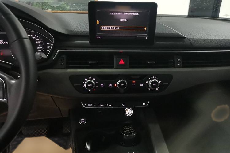 Used Audi A4L 2019 40 TFSI Ambition China VI
