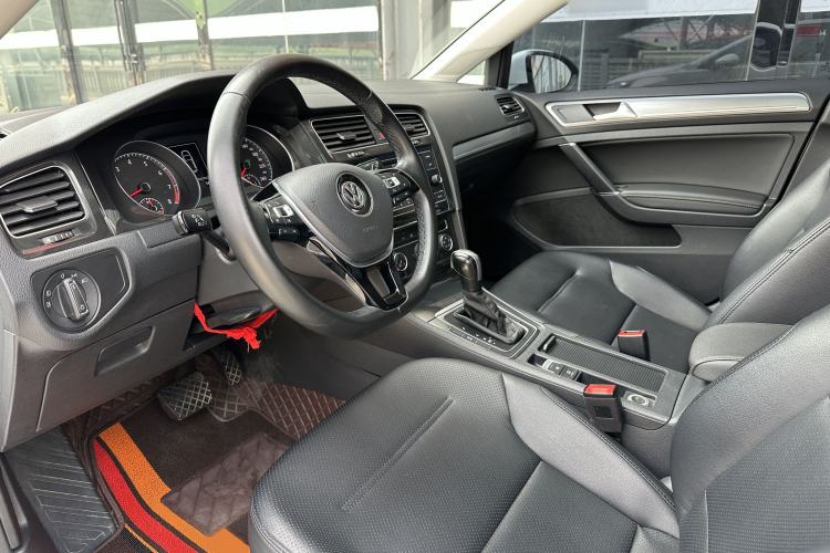 Used Volkswagen Golf 2018 230TSI Automatic Comfort Model
