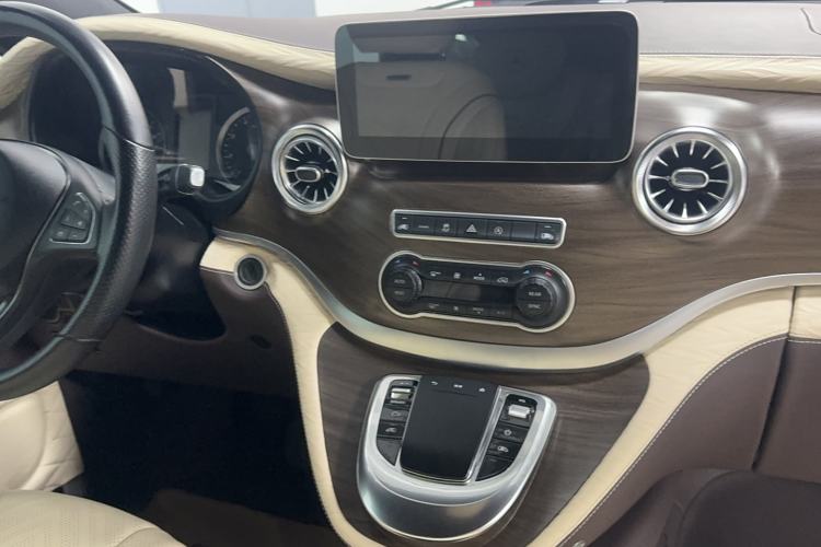 Used Mercedes-Benz Vito 2021 2.0T Business Version 7 Seats