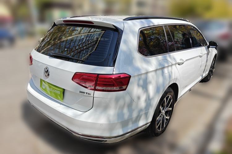 Used Volkswagen Variant 2017 380TSI Two-Wheel Drive Comfort Edition
