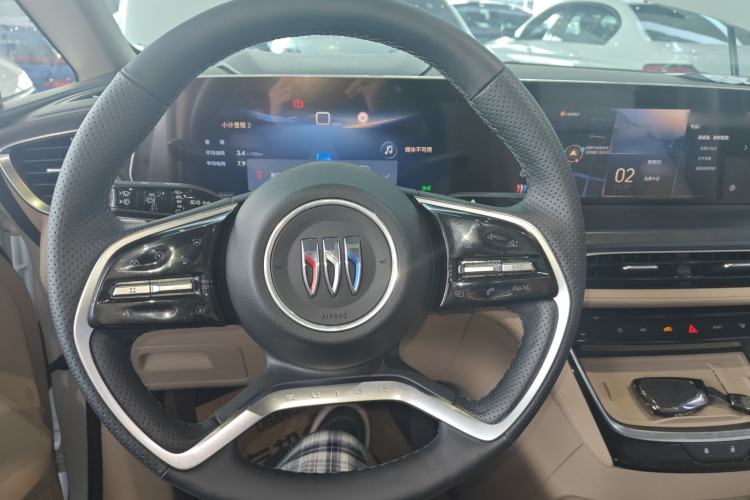 Used Buick GL8 New Energy 2025 Lu Shang Luxury Edition 7-Seater
