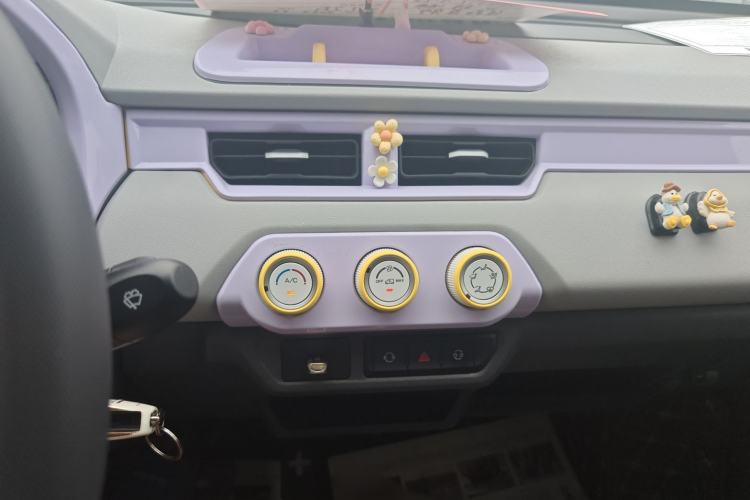 Used Chery QQ Ice Cream 2022 170km Sundae Phosphate Lithium-Ion
