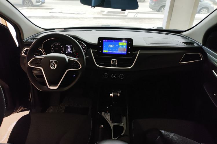 Used Baojun 730 2019 1.5T CVT Fashion Model 7 Seats China V Emission Standard
