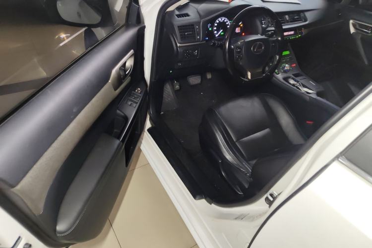 Used Lexus CT 2014 CT200h Elite Edition Monochrome
