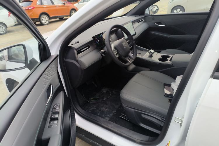 Used BYD Qin PLUS 2025 DM-i Smart Drive 55KM Leading Model
