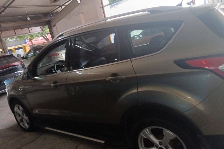 Used Ford Kuga 2017 EcoBoost 180 Two-Wheel-Drive Tiger Leap Model
