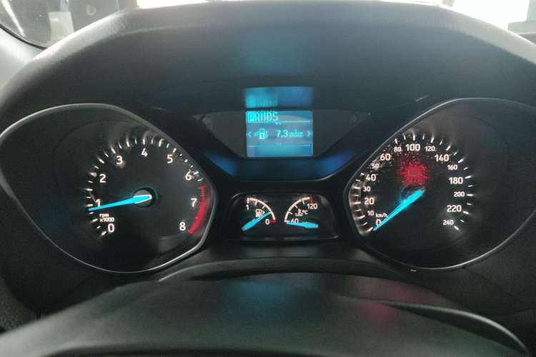 Used Ford Focus 2017 Hatchback 1.6L Automatic Fashion Edition Smart Drive Version
