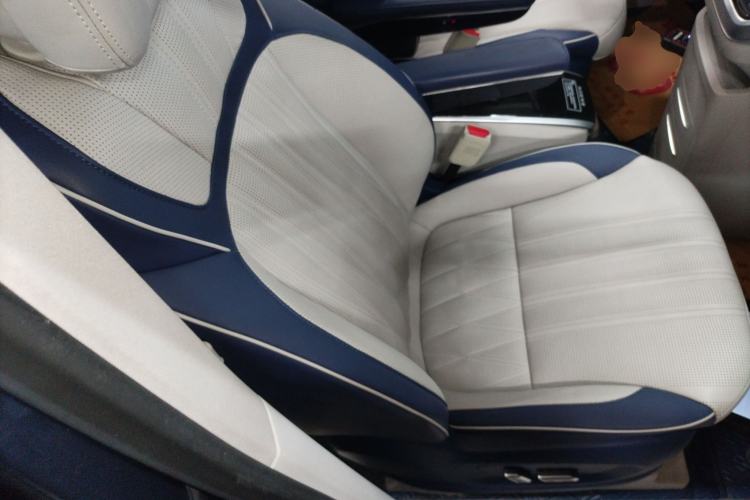 Used Roewe iMAX8 2022 400TGI Prestige Edition
