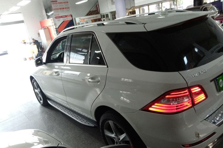 Used Mercedes-Benz M-Class 2014 ML 320 4MATIC
