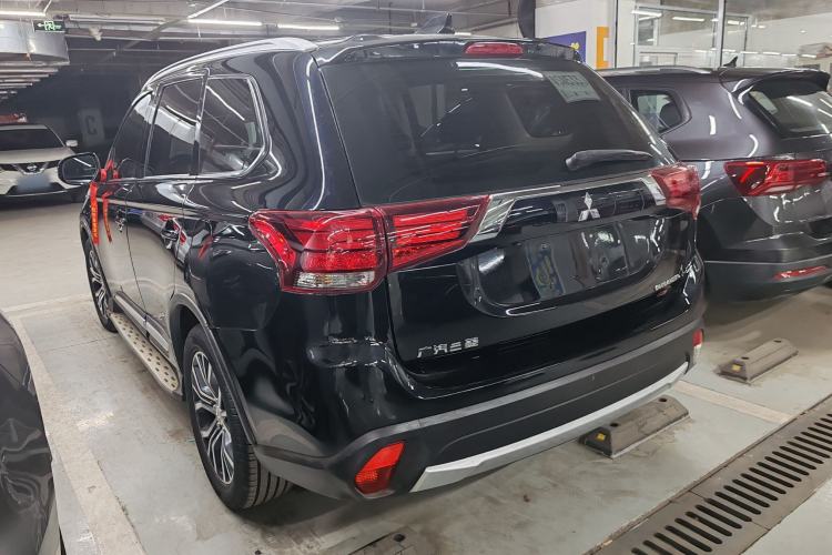 Used Mitsubishi Outlander 2018 2.0L Two-Wheel Drive Glory Edition 5 Seats