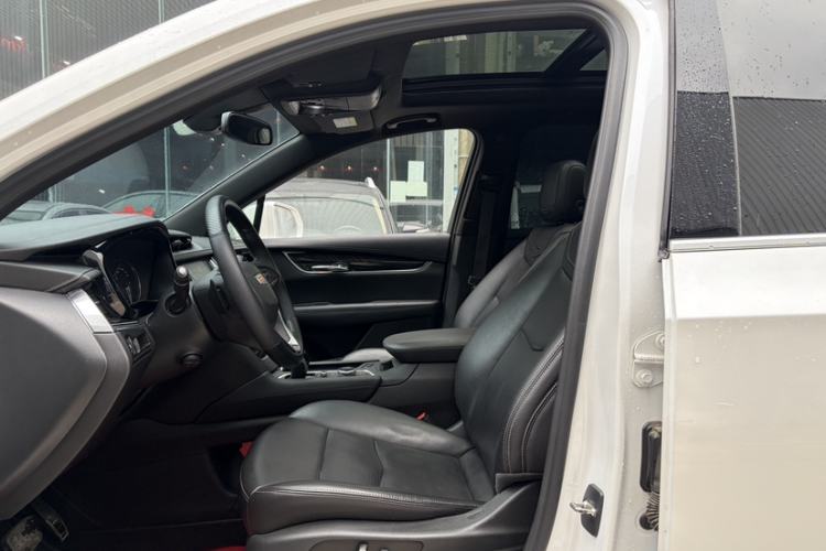 Used Cadillac XT6 2021 28T Six-Seater Four-Wheel-Drive Luxury Version
