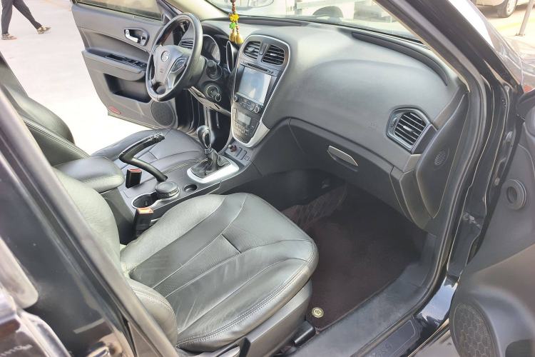 Used GAC Trumpchi GS5 2014 2.0L Manual Two-Wheel Drive Anniversary Value Edition
