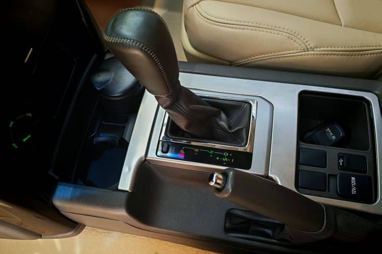 Used Toyota Prado 2015 2.7L TXL Middle East Version
