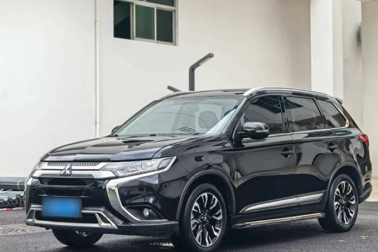 Used Mitsubishi Outlander 2019 2.0L Two-Wheel Drive Comfort Edition 5 Seats China VI Standard

