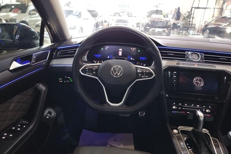 Used Volkswagen Magotan 2023 2 Million Units Limited Edition 330TSI DSG Leading Version
