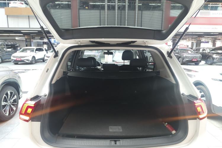 Used Volkswagen Tiguan L 2022 330TSI Automatic Two-Wheel Drive Comfort Edition
