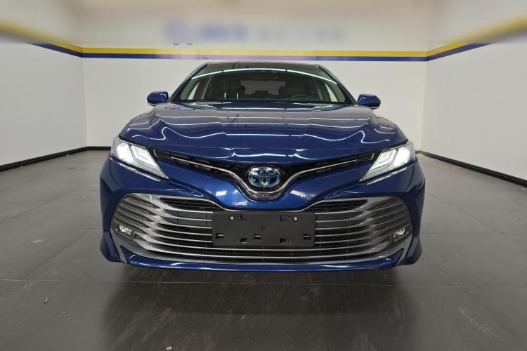 Used Toyota Camry 2019 Dual-Engine 2.5 HG Luxury Edition China V Standard