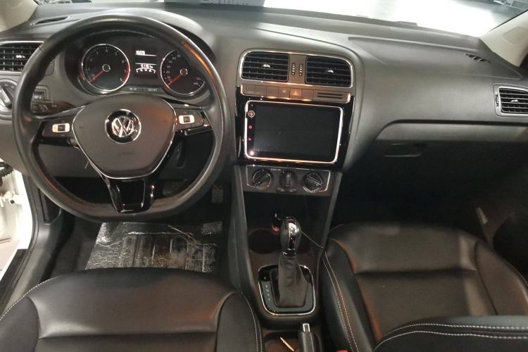 Used Volkswagen Polo 2016 1.6L Automatic Comfort Model
