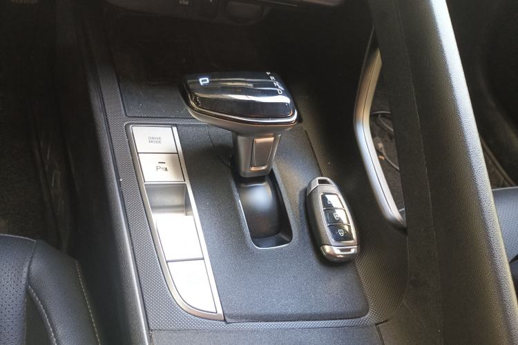 Used Hyundai Elantra 2023 1.5L CVT LUX Prestige Edition